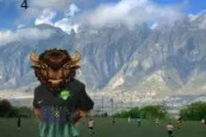 Участник конкурса на лучший талисман &copy;&nbsp;Фото пресс-службы ФК &laquo;Дружба&raquo;