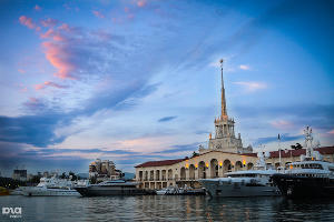 Морской вокзал Сочи &copy;&nbsp;Фото Елены Синеок, Юга.ру