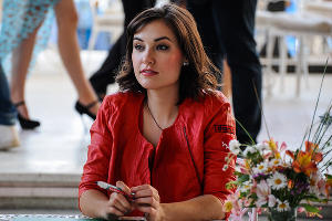 Саша Грей провела автограф-сессию в Сочи &copy;&nbsp;Фото Нины Зотиной, Юга.ру