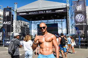 Фестиваль серф-культуры Locals Only в Сочи &copy;&nbsp;Фото Елены Синеок, Юга.ру