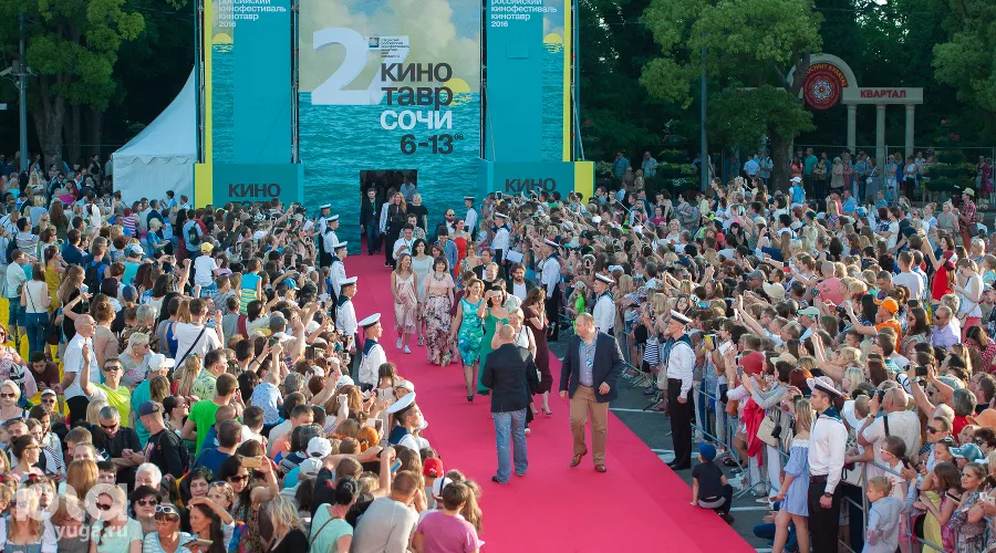 Открытие XXVII кинофестиваля "Кинотавр" в Сочи &copy;&nbsp;Нина Зотина, ЮГА.ру