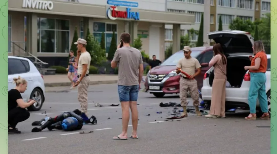 Последствия столкновения мотоцикла с легковым Audi, 7 июля 2023 г. &copy;&nbsp;Скриншот публикации в телеграм-канале Отдела МВД по г. Армавир, T.me/armavir_23_mvd