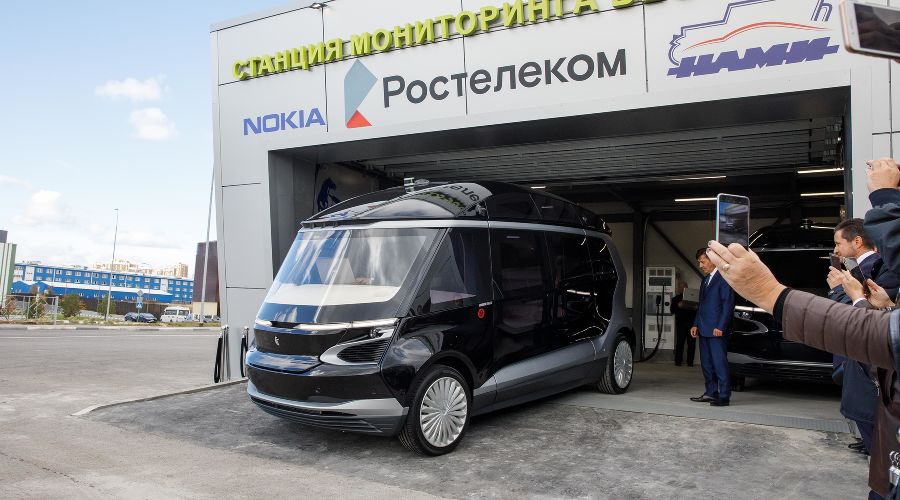 Презентация беспилотного электробуса в «Сколково» © Фото пресс-службы «Ростелекома»