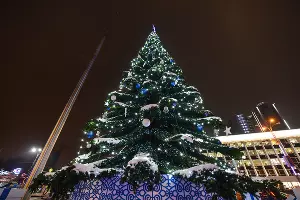 Рождественская ярмарка на Главной городской площади Краснодара &copy;&nbsp;Фото Елены Синеок, Юга.ру