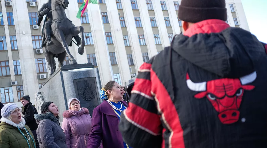 Акция «Молодой гвардии» в Краснодаре в честь добра и губернатора &copy;&nbsp;Фото Николая Хижняка, Юга.ру