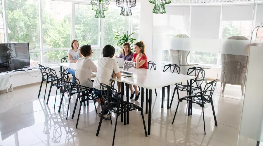 Краснодарский офис сервиса такси «Везёт» &copy;&nbsp;Фото предоставлено пресс-службой сервиса такси &laquo;Везёт&raquo;