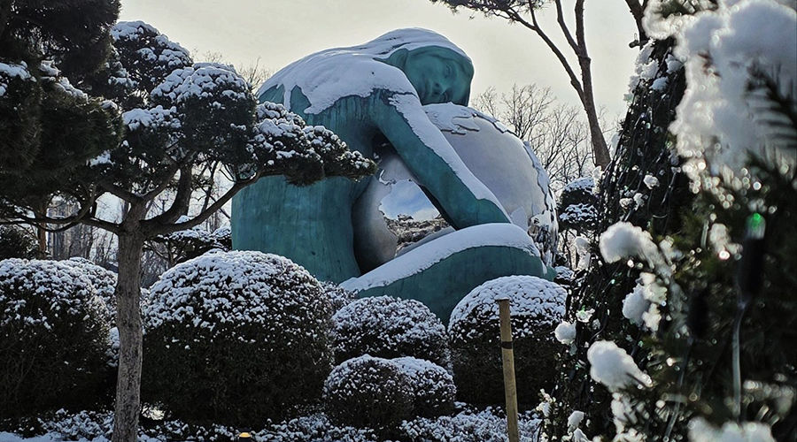 Скульптура «Гайа» в «Парке облаков» парка «Краснодар» &copy;&nbsp;Скриншот публикации в телеграм-канале парка &laquo;Краснодар&raquo;, t.me/parkkrd