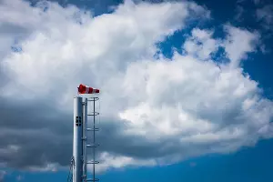 Ветер &copy;&nbsp;Елена Синеок, ЮГА.ру