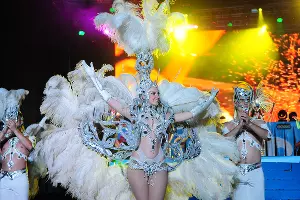 Карнавал в Геленджике &copy;&nbsp;Елена Синеок, ЮГА.ру