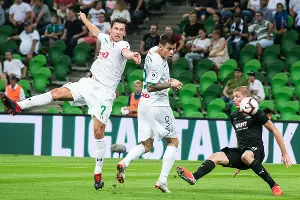 «Краснодар» вырвал победу у «Локомотива» на последних минутах матча &copy;&nbsp;Фото Елены Синеок, Юга.ру