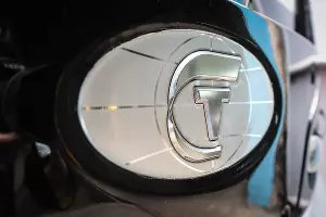 Новый трехсекционный трамвай "Витязь"  &copy;&nbsp;Елена Синеок, ЮГА.ру