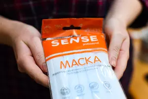 Медицинская маска &copy;&nbsp;Фото Елены Синеок, Юга.ру