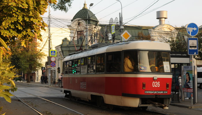 Трамвай №7 на улице Горького © Фото Марины Солошко, Юга.ру