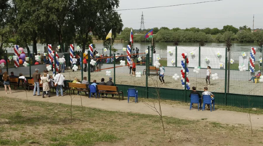 Площадка для пляжного волейбола в Юбилейном микрорайоне Краснодара &copy;&nbsp;Фото пресс-службы администрации Краснодара