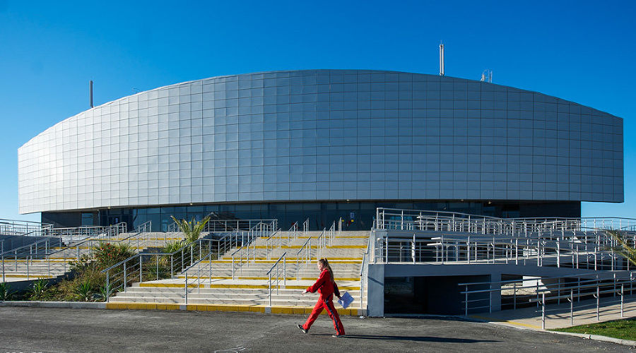 Керлинговый центр "Ледяной куб" в Олимпийском парке Сочи © Нина Зотина, ЮГА.ру