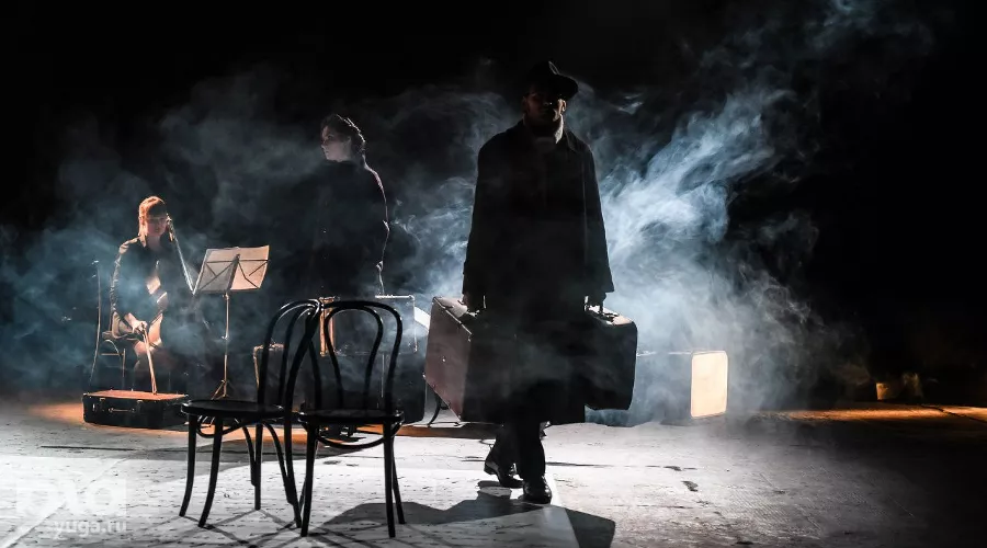 Спектакль «Небесные беглецы» в Одном театре &copy;&nbsp;Фото Елены Синеок, Юга.ру