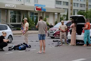 Последствия столкновения мотоцикла с легковым Audi, 7 июля 2023 г. &copy;&nbsp;Скриншот публикации в телеграм-канале Отдела МВД по г. Армавир, T.me/armavir_23_mvd