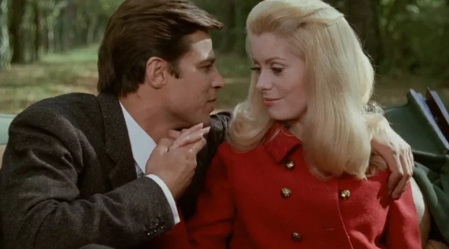 Кадр из трейлера к фильму «Дневная красавица» &copy;&nbsp;Скриншот видео с сайта www.kinopoisk.ru