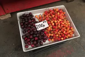 Уцененные овощи и фрукты на Кооперативном рынке 15.8.2023 &copy;&nbsp;Фото Александра Гончаренко, Юга.ру