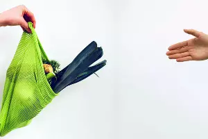  &copy;&nbsp;Коллаж Юга.ру, использовано фото Markus Spiske, unsplash.com