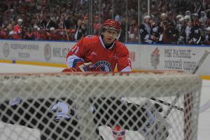 Владимир Путин принял участие в гала-матче Ночной хоккейной лиги в Сочи &copy;&nbsp;Нина Зотина, ЮГА.ру