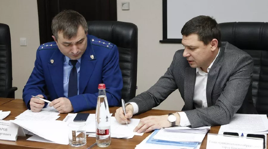 Куцук Газдаров и Евгений Первышов &copy;&nbsp;Фото пресс-службы администрации Краснодара