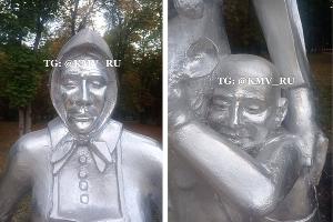  © Коллаж из скриншотов фото из телеграм-канала «КМВ РУ»