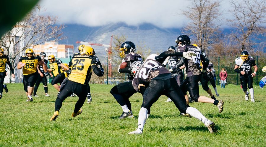 Матч по американскому футболу «Новороссийские адмиралы» — «Краснодарские бизоны» © Фото пресс-службы КАФ «Краснодарские бизоны»