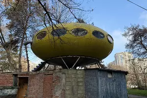 Дом Futuro в Краснодаре, декабрь 2025 года &copy;&nbsp;Фото Марины Солошко, Юга.ру