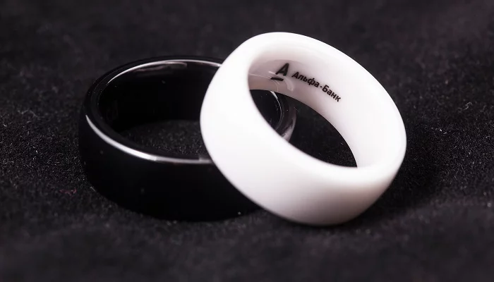 Керамические кольца Альфа-Банка для бесконтактной оплаты  &copy;&nbsp;Фото пресс-службы Альфа-Банка