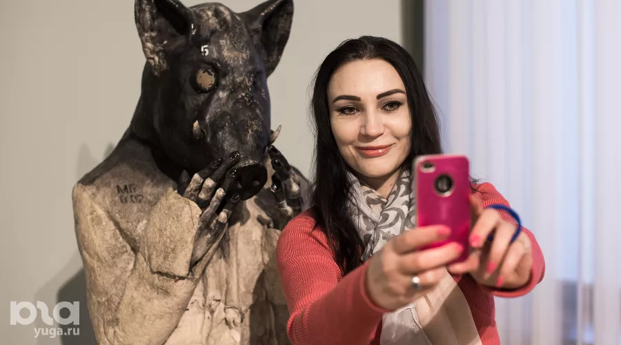 Выставка аукциона MOST, работа «Кабан», автор Маша Богораз &copy;&nbsp;Фото Елены Синеок, Юга.ру