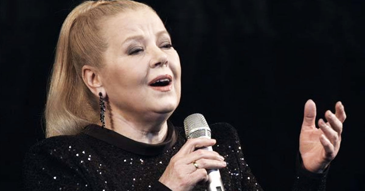 Жалаңаш күйеу мен әйелдің суреттері