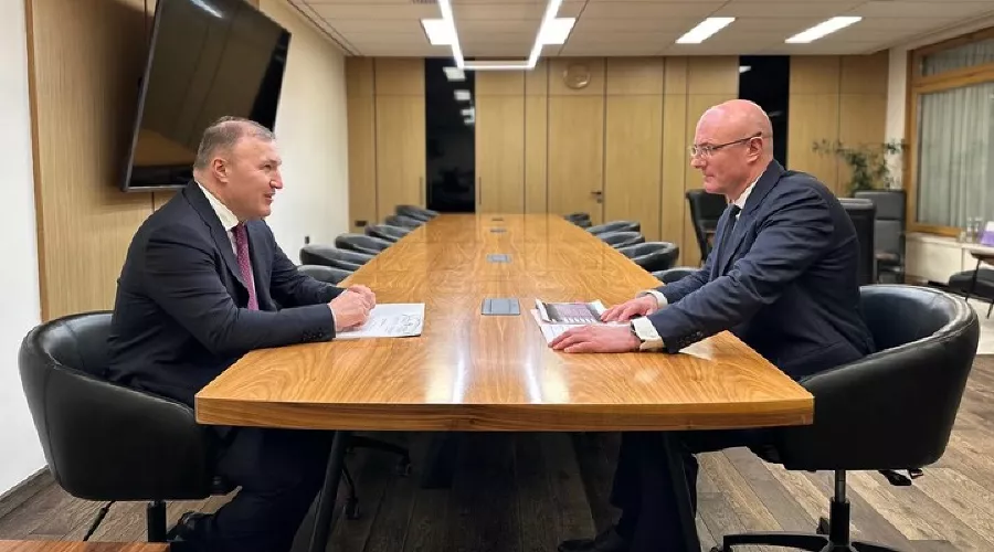 Мурат Кумпилов и Дмитрий Чернышенко &copy;&nbsp;Фото Алесея Гусева