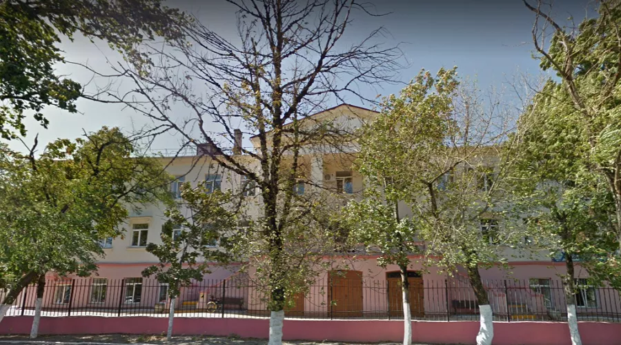 ГКОУ школа № 9 Новороссийска &copy;&nbsp;Фото с сайта google.com/maps