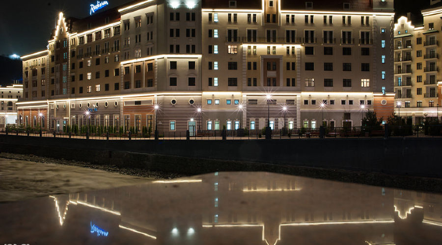 "Олимпийский" отель Radisson Роза Хутор © Нина Зотина, ЮГА.ру