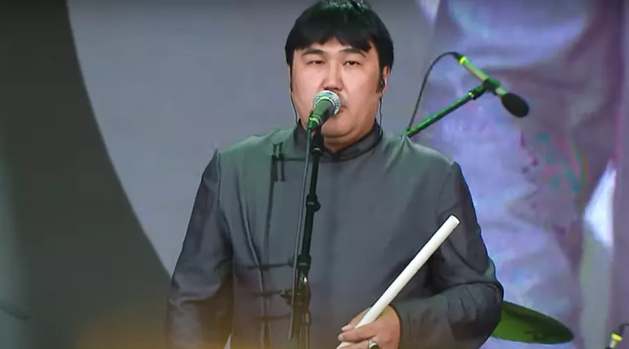 Радик Тюлюш &copy;&nbsp;Скриншот видео с youtube-канала Spirit of Tengri