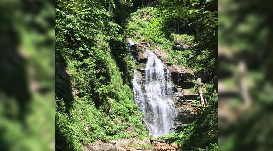 В Сочи открыли парк водопадов «Менделиха» © Фото пресс-службы курорта «Роза Хутор»