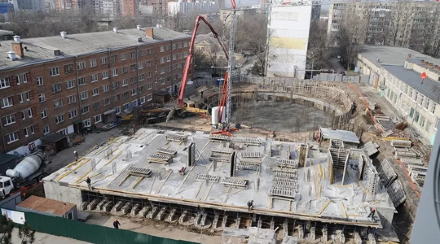 Стройка круглого небоскреба в Ростове-на-Дону &copy;&nbsp;Фото пресс-службы ДГТУ