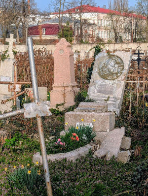 Пьета на Всесвятском кладбище. Фото Дениса Куренова, Юга.ру