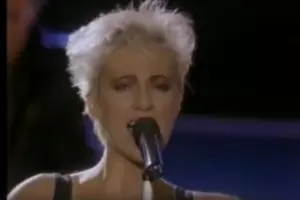 Кадр из клипа на песню Listen to Your Heart &copy;&nbsp;Скриншот видео с Rutube-канала &laquo;Восьмидесятые&raquo;