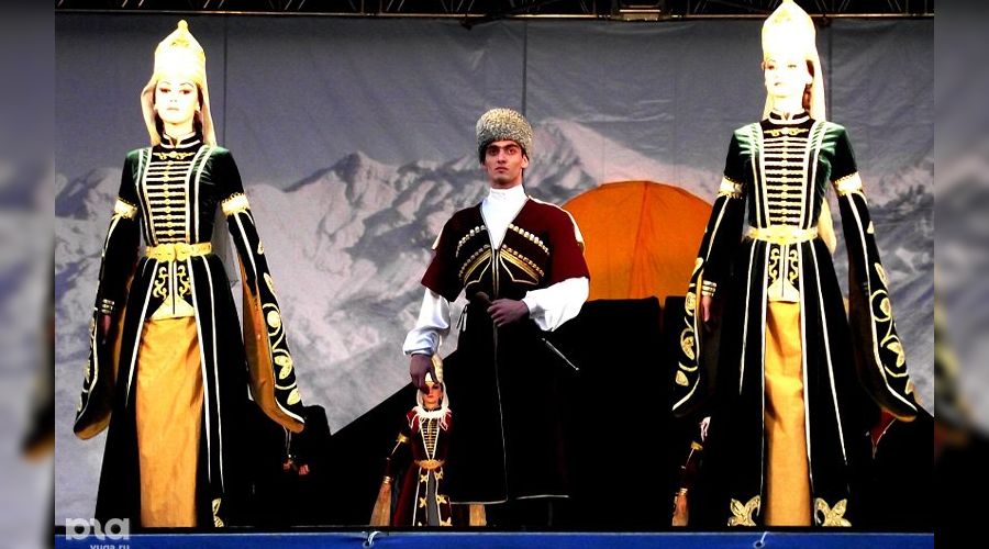 День национального костюма в Адыгее © Елена Малышева, ЮГА.ру