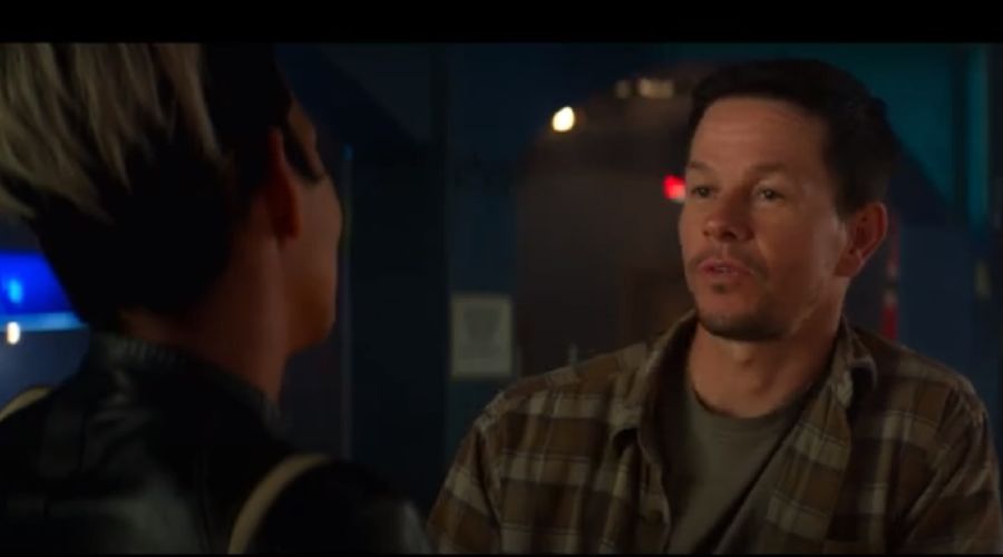 Кадр из трейлера к фильму «Наш человек из Джерси» © Скриншот видео с YouTube-канала «Все комедии»