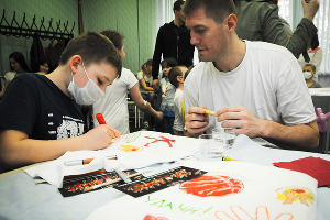 Благотворительная акция ПБК "Локомотив-Кубань" и ЮГА.ру "Добро своими руками" © Елена Синеок, ЮГА.ру