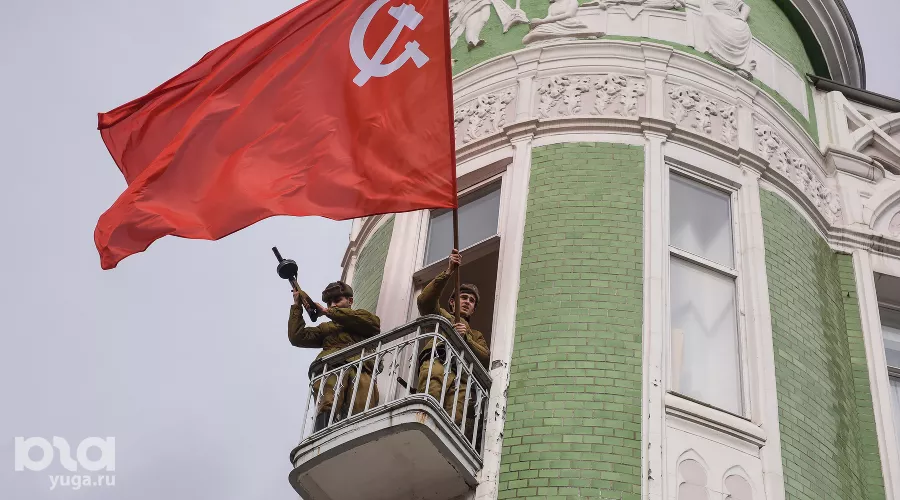 Реконструкция Дня освобождения Краснодара от фашистов &copy;&nbsp;Фото Елены Синеок, Юга.ру