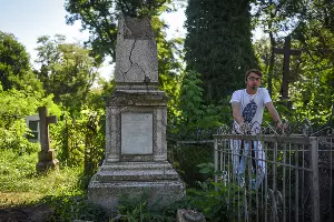 Экскурсия на Всесвятском кладбище &copy;&nbsp;Фото Елены Синеок, Юга.ру