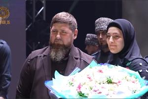 Рамзан и Айшат Кадыровы © скриншот видео из телеграм-канала https://t.me/RKadyrov_95/3939