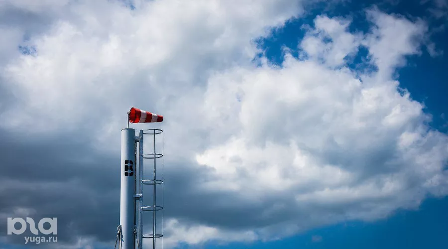 Ветер &copy;&nbsp;Елена Синеок, ЮГА.ру