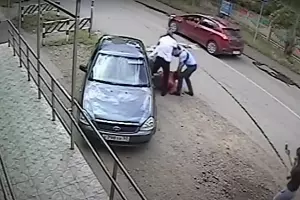  &copy;&nbsp;Скриншот видеозаписи, предоставленной &laquo;Комитетом против пыток&raquo;, youtube.com/channel/UC05o_jac52aYPTjxKbPM4LQ