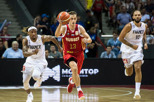 Россия уступила Франции в отборочном турнире КМ-2019 по баскетболу в Краснодаре © Фото Елены Синеок, Юга.ру