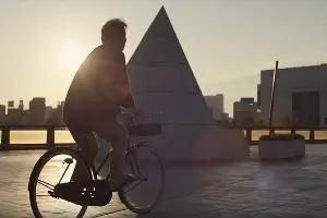 Кадр из трейлера к фильму «Идеальные дни» &copy;&nbsp;Скриншот видео с Rutube-канала &laquo;Cinemaniac (CINEMAньяк)&raquo;